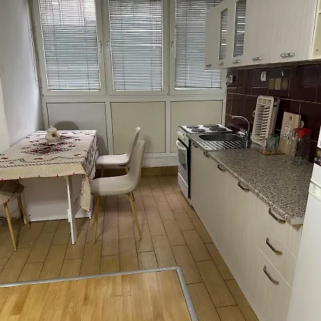 Apartment Elena 2 *